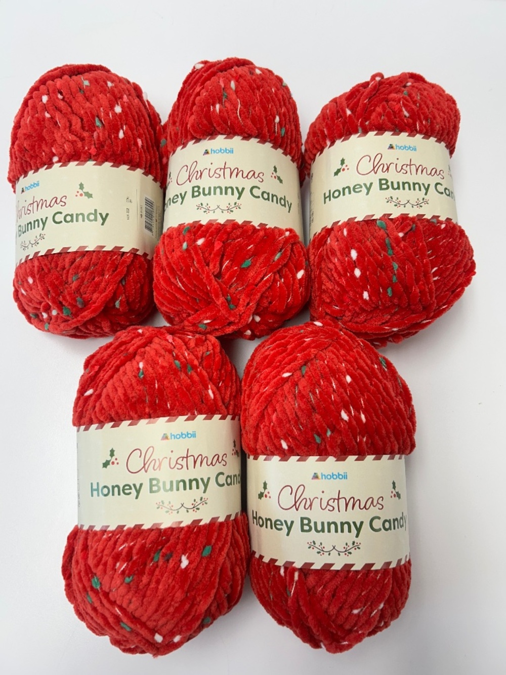New Hobbii Christmas Honey Bunny Candy 5 Skein Yarn Lot Red White Green Chenille